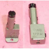 S15766-001