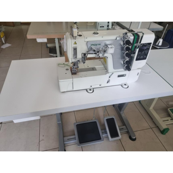zj C5000-356 Високошвидкісна 3-голкова п'ятиниткова розпошивальна машина