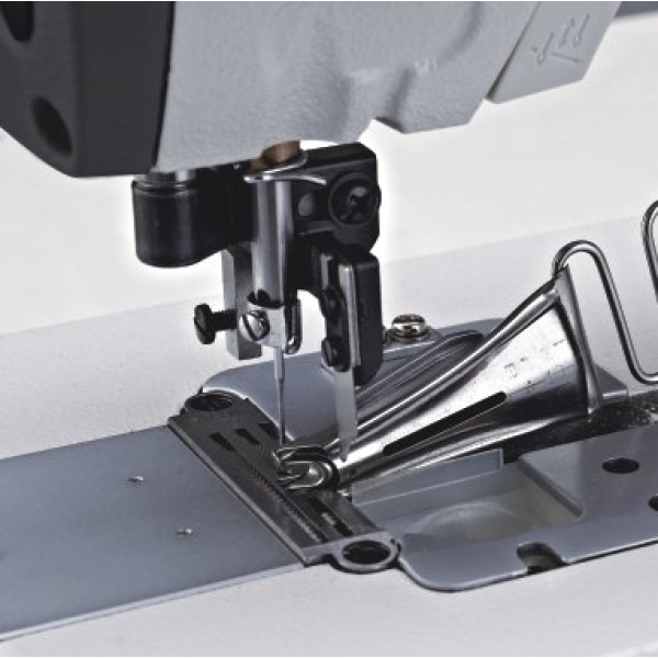 MAQI 9520DP-QB Промышленная швейная машина для окантовки с подрезкой края материала