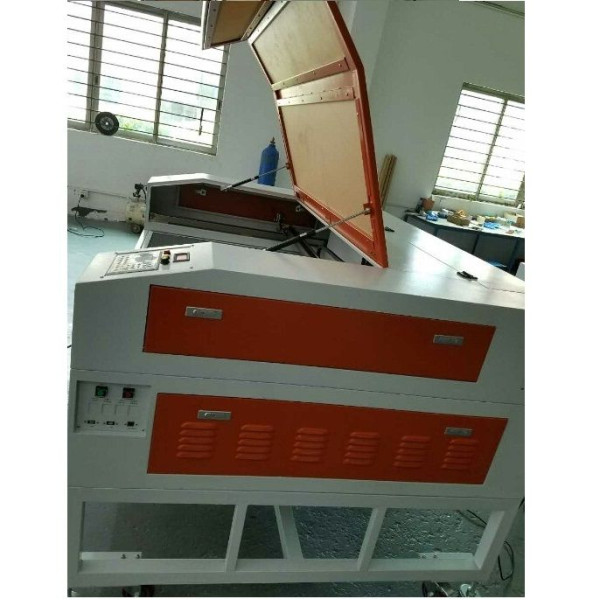 Лазерная машина GN12080 с полем 80*120 см 150 Вт