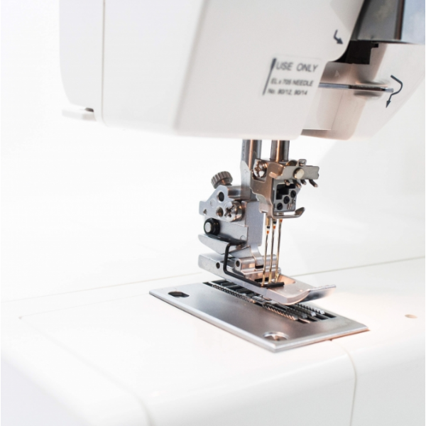 Janome Cover Pro 8800 CPX бытовая распошивальная машина
