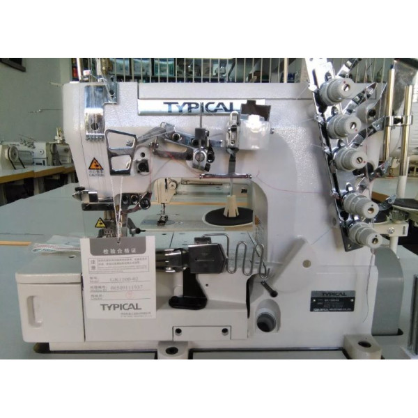 Typical GK1500D-02 двухигольная четырехниточная плоскошовная машина с плоской платформой