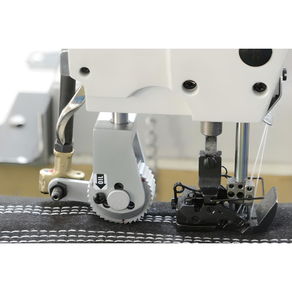 Jack JK-T9280D-73-2PL трехигольная швейная машина цепного стежка с П-образной платформой