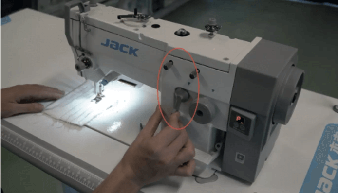 Швейная машина зигзаг Jack JK-20U-93