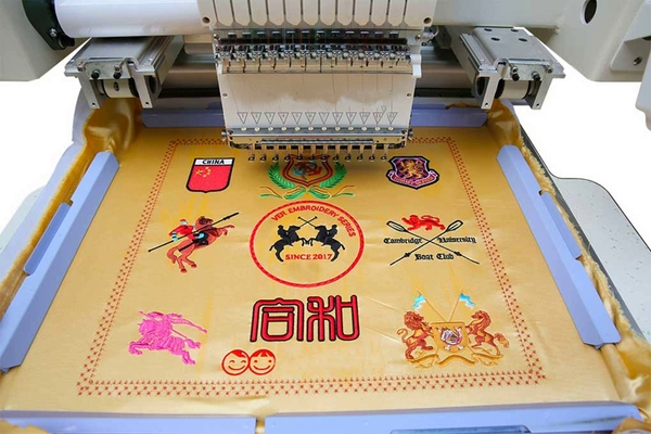 Промышленная одноголовочная 12-ти игольная вышивальная машина Dison DS-CT1501H с рабочим полем 600x400 мм